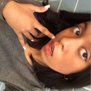 Meet your Posher, Sabrina
